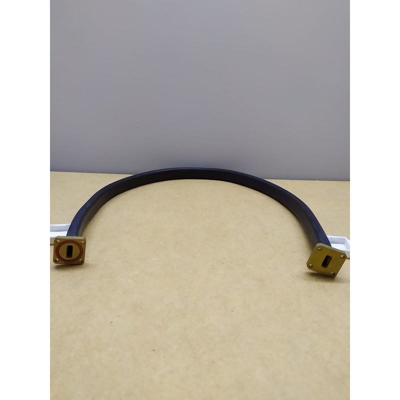 GUIDA D'ONDA FLESSIBILE PER W42 17,7–26,5 GHz CON FLANGE PBR220 E UBR220 600mm