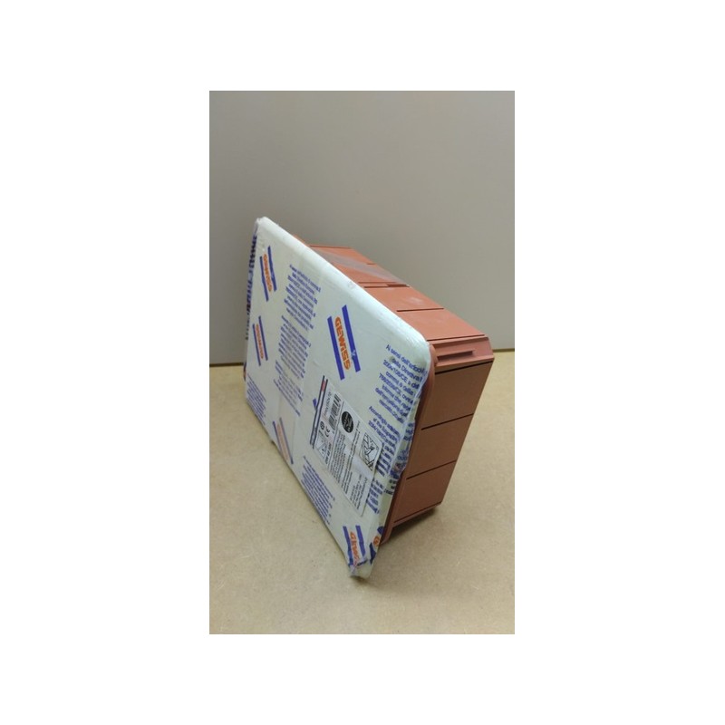 SCATOLA DI DERIVAZIONE AD INCASSO GEWISS 196X152X70